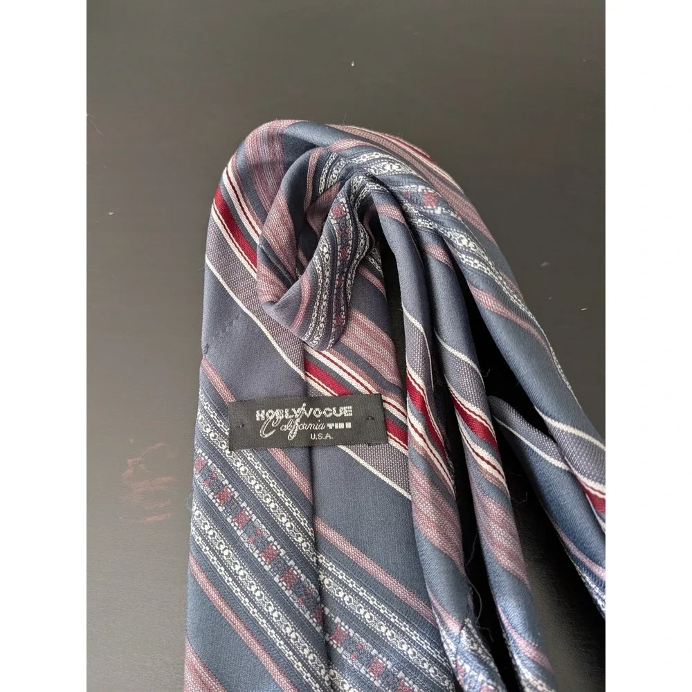 VTG Hollyvogue California TIE NECKTIE 60s 70s  Woven Striped Blue Gray‎ Red 56